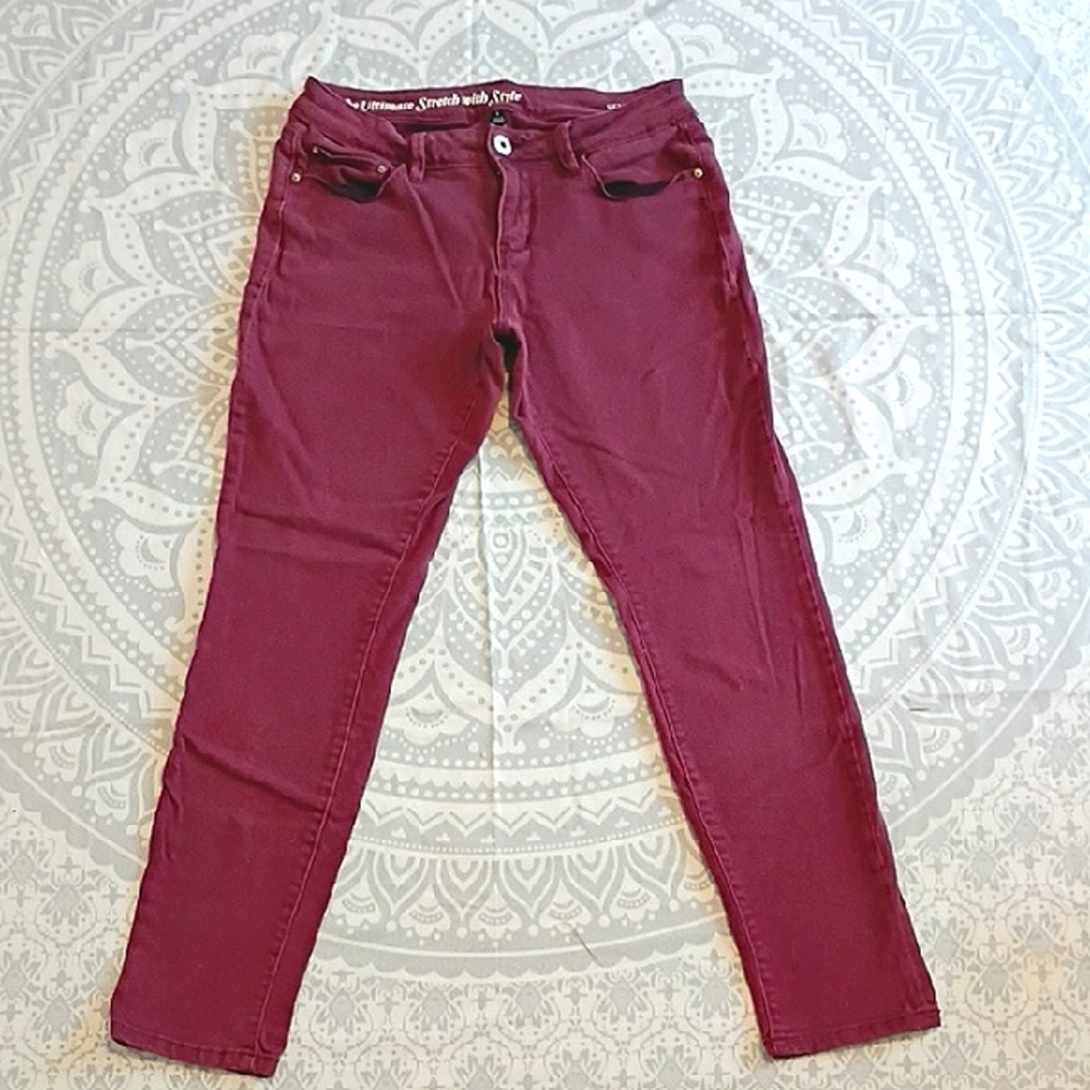 Signature Studio Women's Skinny Jeans - Burgundy